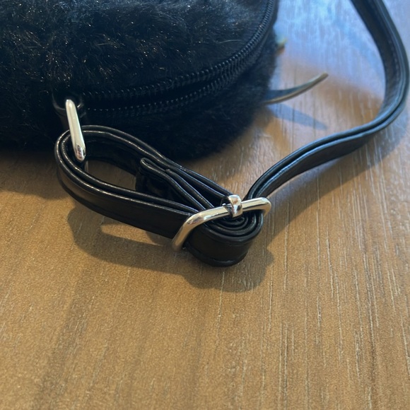 🦄 Black Faux Fur Unicorn Purse GUC - Picture 6 of 6